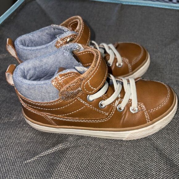 The Children’s Place boys shoe size 10 great condition - Picture 2 of 5